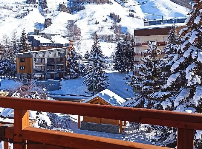 Noel Martin - 3 * Les Deux Alpes